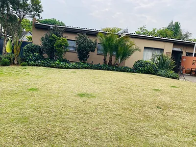 3 Bedroom House For Sale in Sasolburg - NFyY.webp