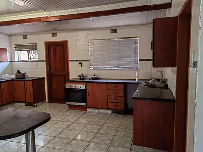4 Bedroom House To Rent in Sasolburg - img