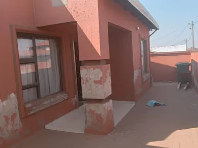 3 Bedroom House For Sale in Sebokeng - 5f1n.webp