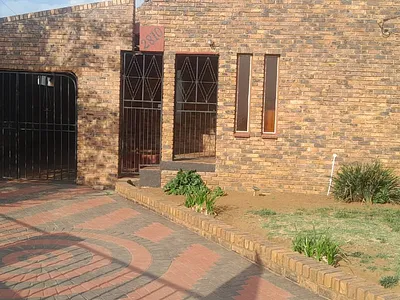 3 Bedroom House For Sale in Sebokeng - sKLE.webp