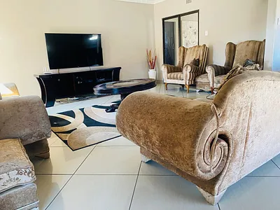 3 Bedroom House For Sale in Vanderbijlpark - YY4e.webp