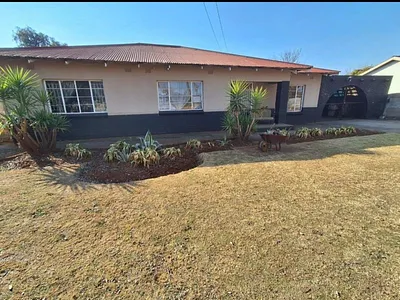 3 Bedroom House For Sale in Meyerton - pCIE.webp