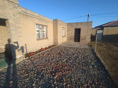 3 Bedroom House For Sale in Sasolburg - is3e.webp