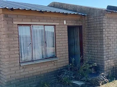 2 Bedroom House For Sale in Sasolburg - KAnw.webp