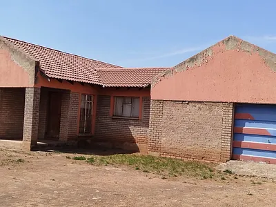 4 Bedroom House For Sale in Meyerton - rQEp.webp