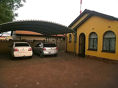 5 Bedroom House For Sale in Witbank - uURi.webp