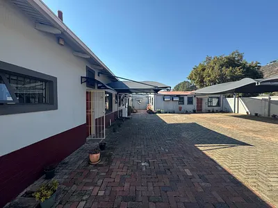 17 Bedroom House For Sale in Pretoria - qV3a.webp