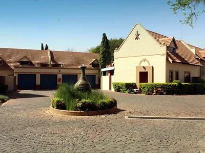 3 Bedroom Townhouse For Sale in Pretoria - img