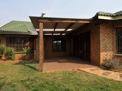 3 Bedroom House To Rent in Pretoria - F3i0.webp