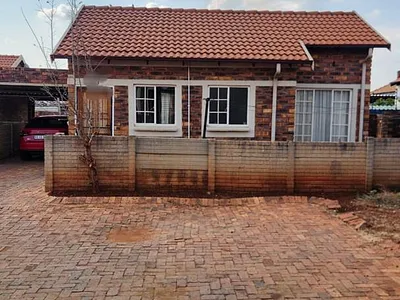 2 Bedroom Townhouse For Sale in Akasia - IBsN.webp