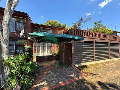 3 Bedroom Townhouse For Sale in Pretoria - img
