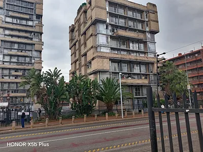 5 Bedroom Apartment For Sale in Pretoria - 8igZ.webp