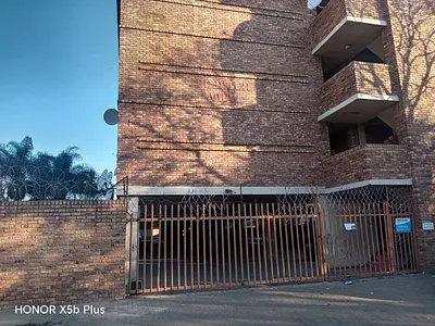2 Bedroom Apartment To Rent in Pretoria - WWUS.webp