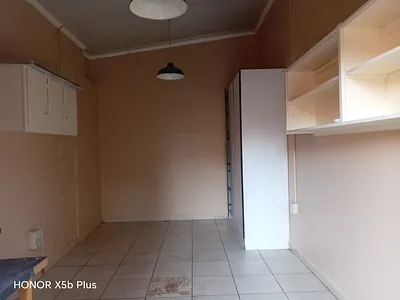 4 Bedroom Apartment To Rent in Pretoria - w4f2.webp