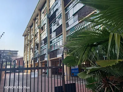 1 Bedroom Townhouse For Sale in Pretoria - 1lx5.webp