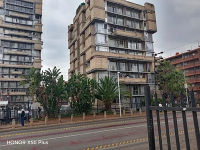 5 Bedroom Apartment For Sale in Pretoria - LQgv.webp