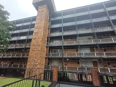 1.5 Bedroom Apartment For Sale in Pretoria - sG1k.webp