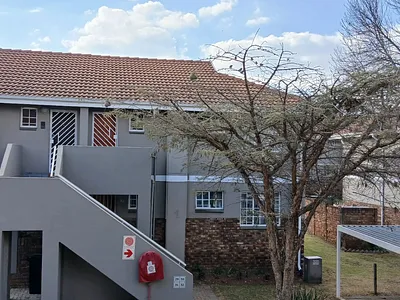 2 Bedroom Apartment For Sale in Pretoria - ZOml.webp