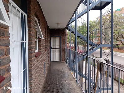 0.5 Bedroom Apartment For Sale in Pretoria - img