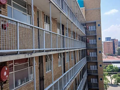 2 Bedroom Apartment For Sale in Pretoria - W3bE.webp