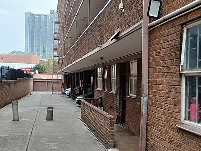 1.5 Bedroom Apartment For Sale in Pretoria - z5ll.webp