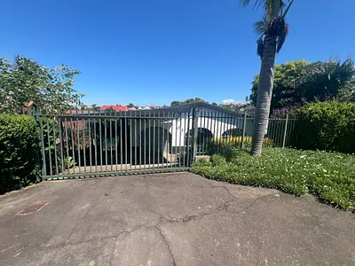 4 Bedroom House For Sale in Pietermaritzburg - UB1f.webp