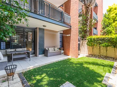 2 Bedroom Apartment For Sale in Sandton - img