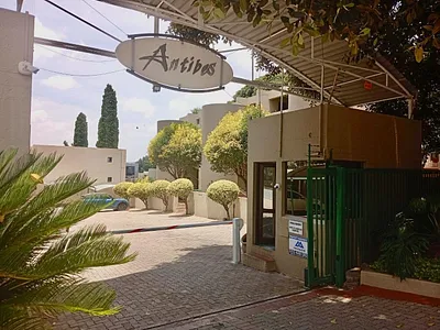 1 Bedroom Apartment For Sale in Sandton - 4ytY.webp