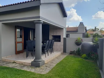 3 Bedroom Townhouse To Rent in Pretoria - Nmrw.webp