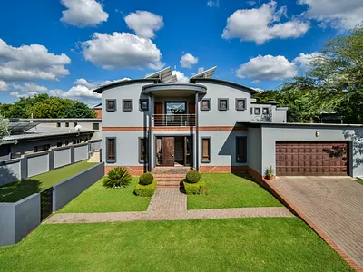5 Bedroom House For Sale in Pretoria - img