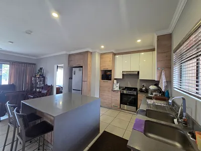 2 Bedroom Apartment To Rent in Pretoria - img