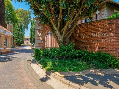 3 Bedroom Townhouse To Rent in Johannesburg - img