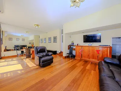 3 Bedroom Townhouse For Sale in Johannesburg - img