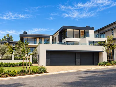5 Bedroom House For Sale in Durbanville - 3rLv.webp