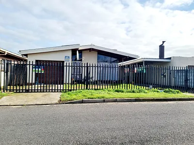 3 Bedroom House For Sale in Kraaifontein - DfrL.webp