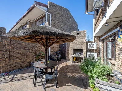 3 Bedroom Apartment For Sale in Bellville - OrPd.webp