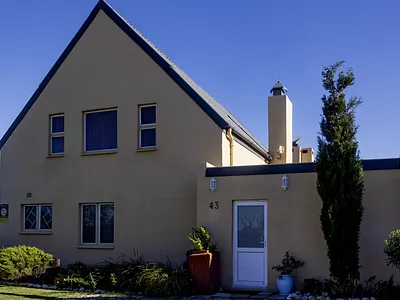 5 Bedroom House For Sale in Bettys Bay - abrO.webp