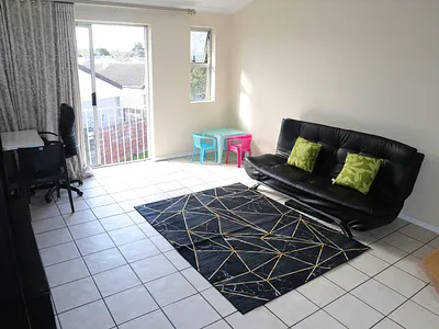 2 Bedroom Apartment For Sale in Bellville - MkC7.webp