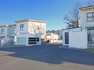 2 Bedroom Apartment For Sale in Brackenfell - img