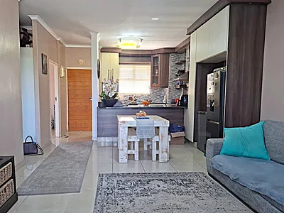 2 Bedroom Apartment For Sale in Tongaat - 9S55.webp
