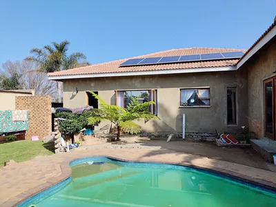 4 Bedroom House For Sale in Benoni - va3R.webp