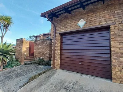 2 Bedroom Townhouse For Sale in Kempton Park - RDX5.webp