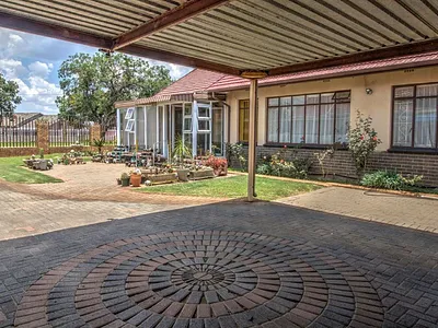 3 Bedroom House For Sale in Kempton Park - Oa49.webp
