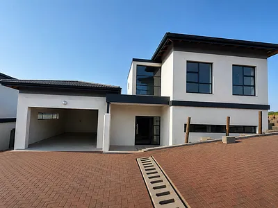 3 Bedroom House For Sale in Ballito - tw52.webp
