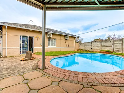 3 Bedroom House For Sale in Germiston - Mfec.webp