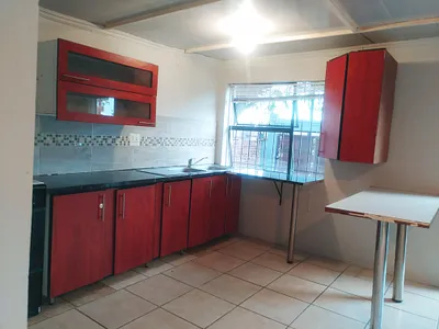 2 Bedroom Apartment To Rent in Kempton Park - hzQD.webp