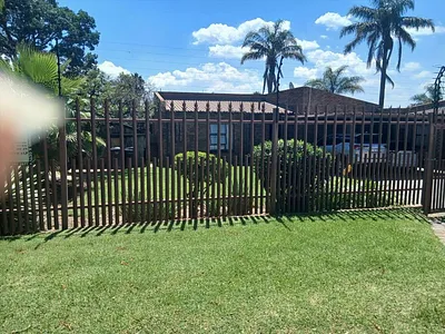 4 Bedroom House For Sale in Kempton Park - VvTs.webp