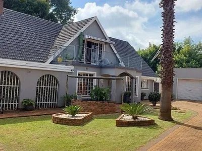 3 Bedroom House For Sale in Kempton Park - JrsO.webp