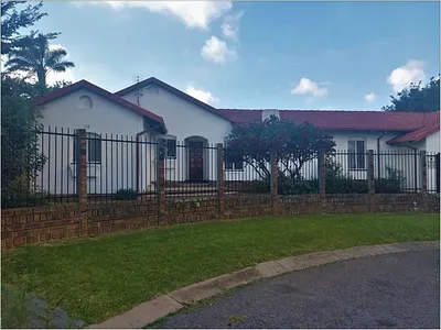 3 Bedroom House For Sale in Kempton Park - sdmF.webp