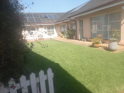 7 Bedroom House For Sale in Kempton Park - l9AT.webp